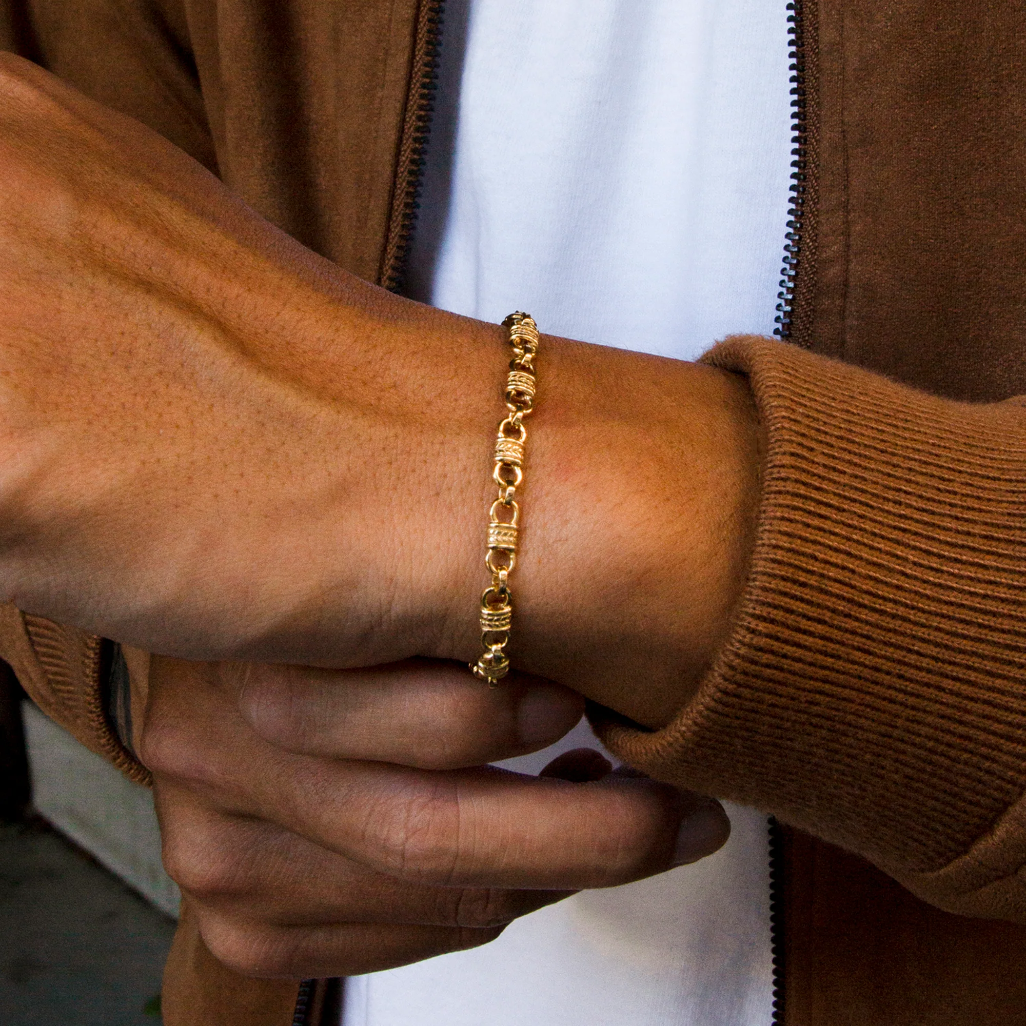 18k Gold Laurel Cuff Chain Bracelet - Image 8