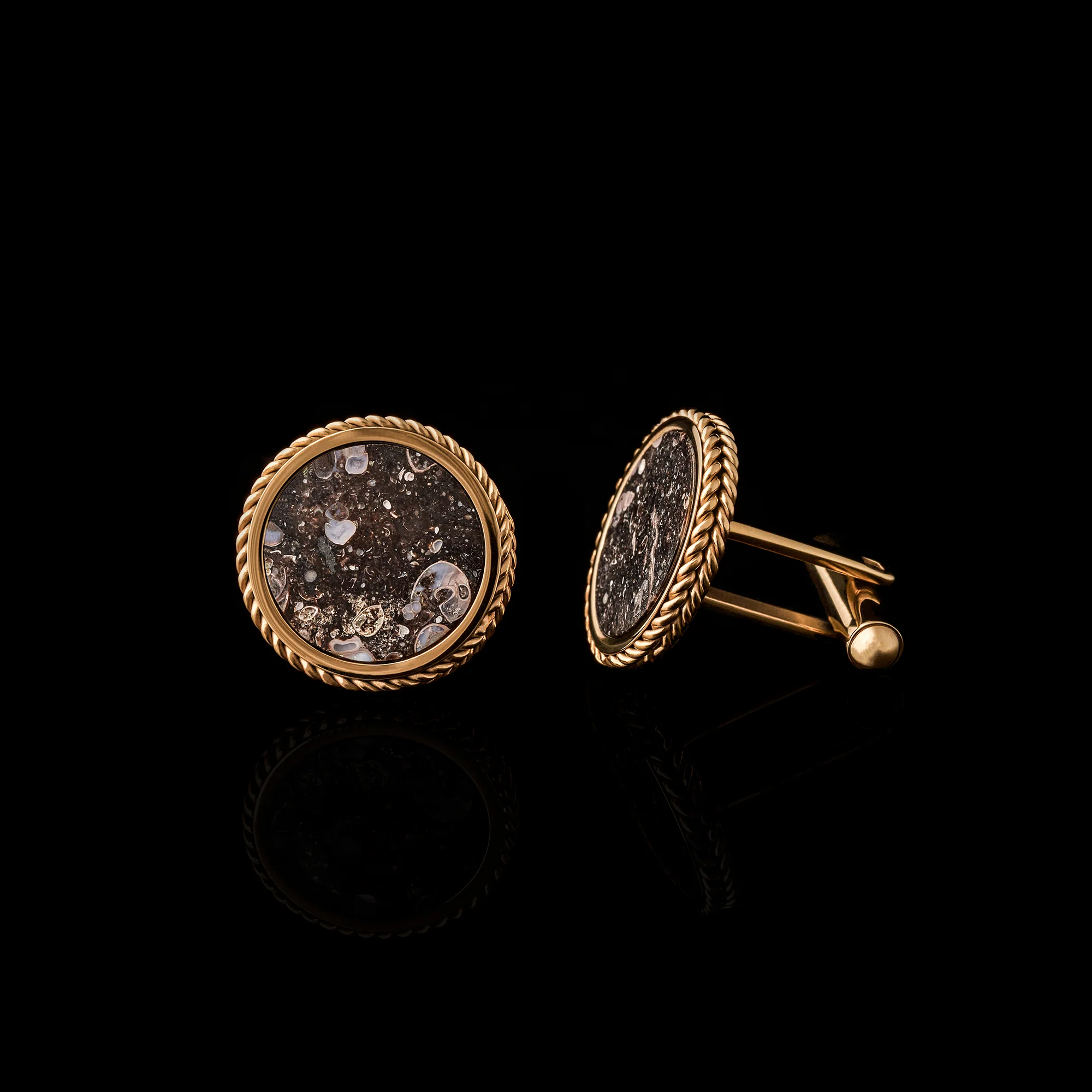Gold Turtella Leaf Cufflinks
