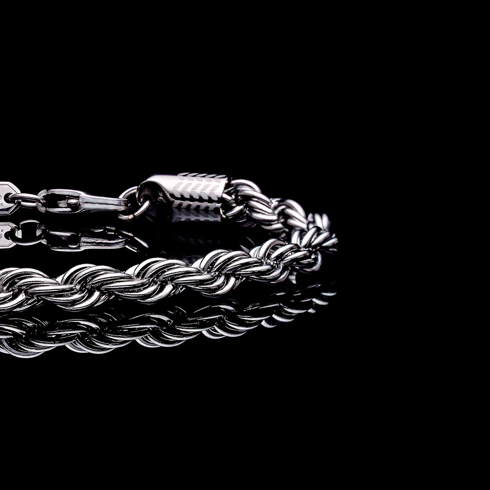 Laurel Twisted Chain Bracelet | Silver Color - Image 2