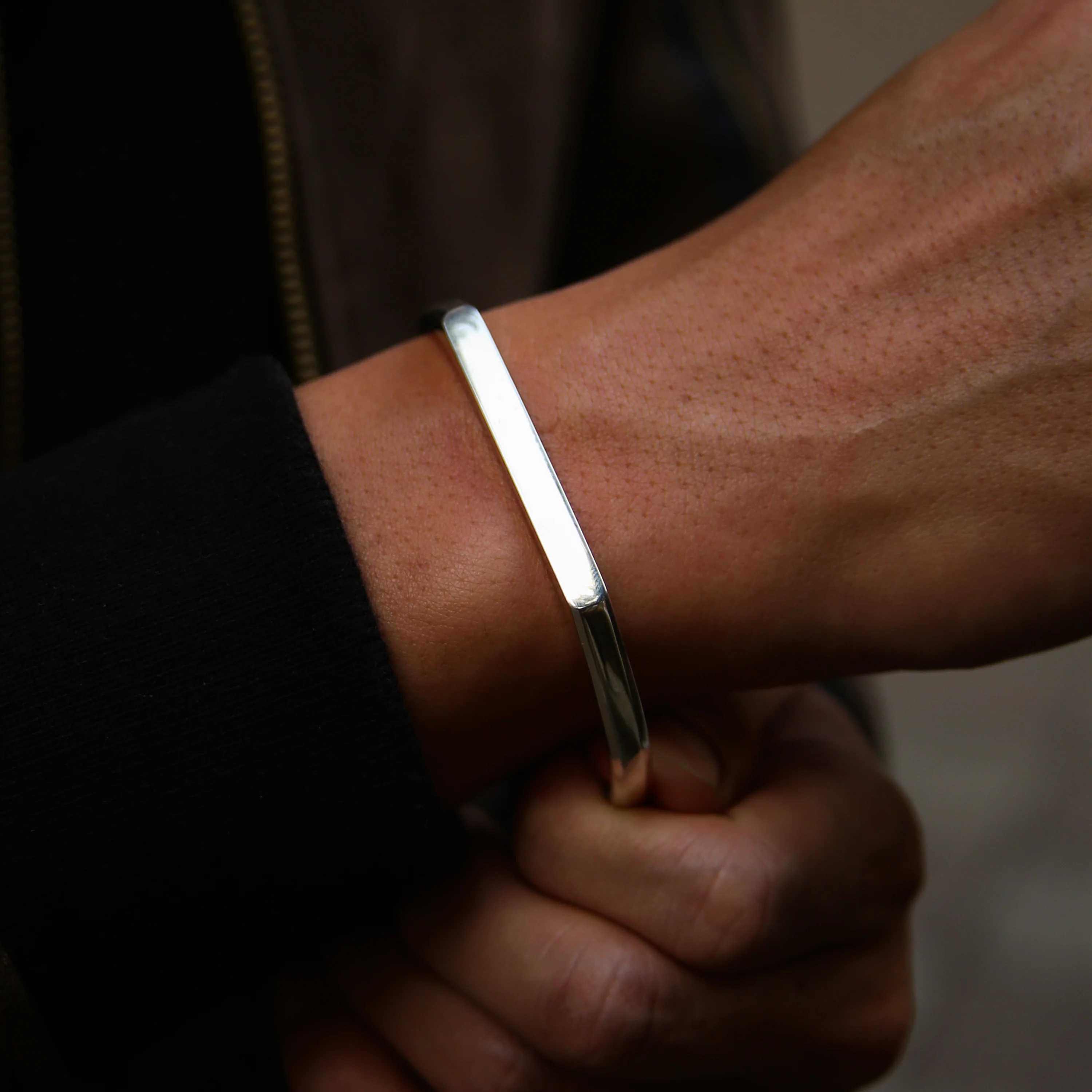 Omega 925 Silver Cuff Bracelet - Image 3
