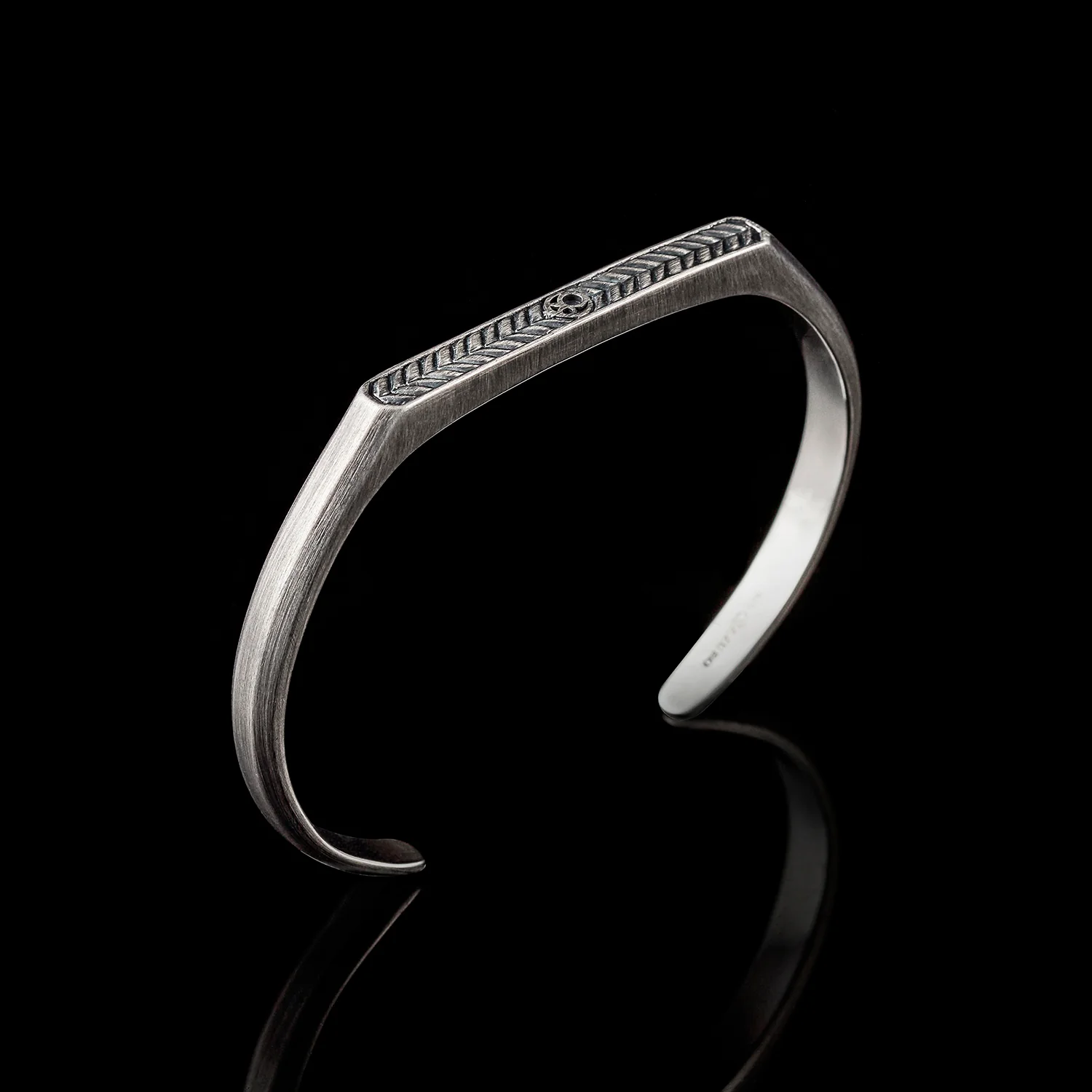 Omega 925 Silver Engraved Cuff Bracelet - Image 2
