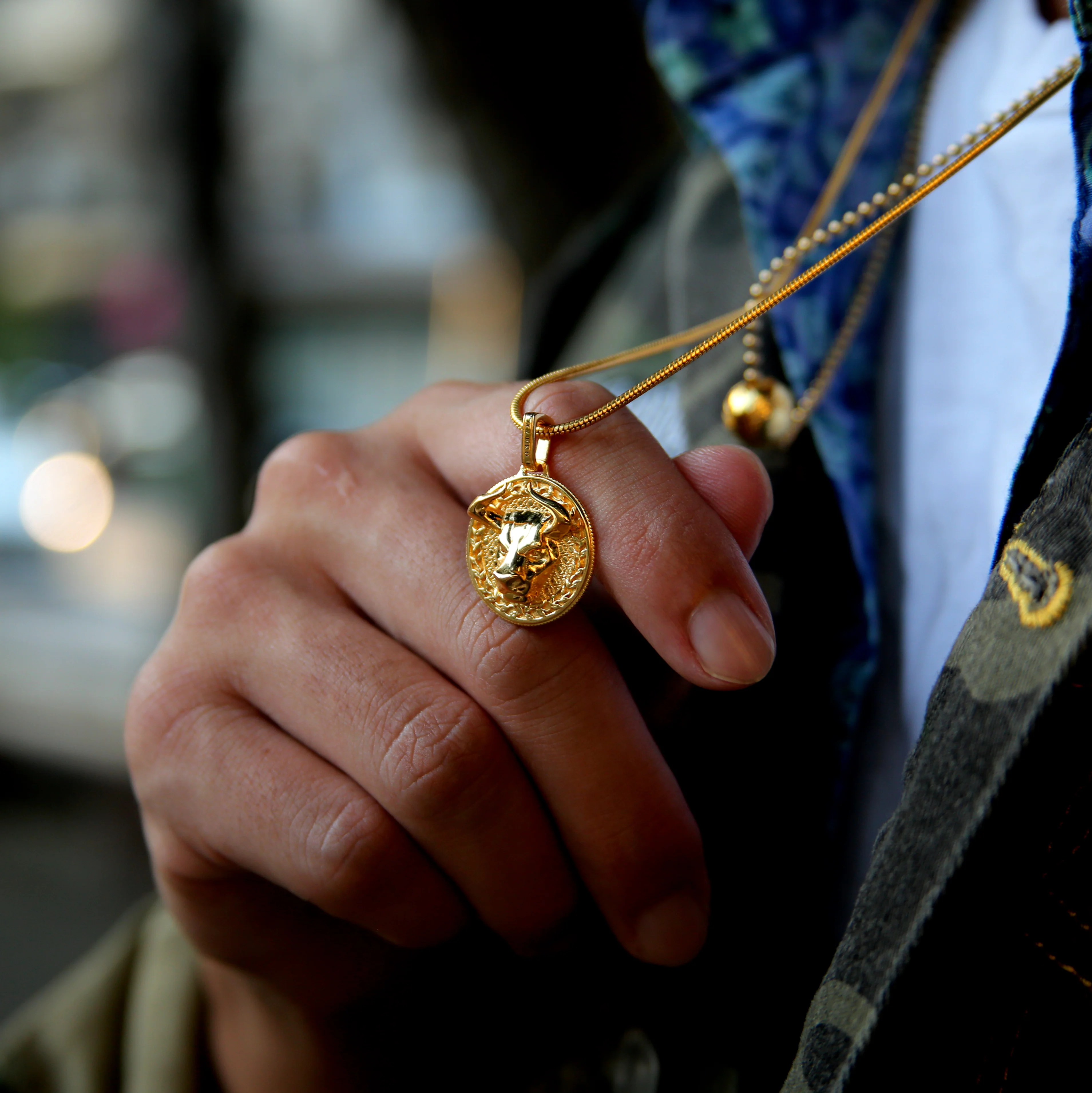 Bull Gold Pendant Necklace - Image 6