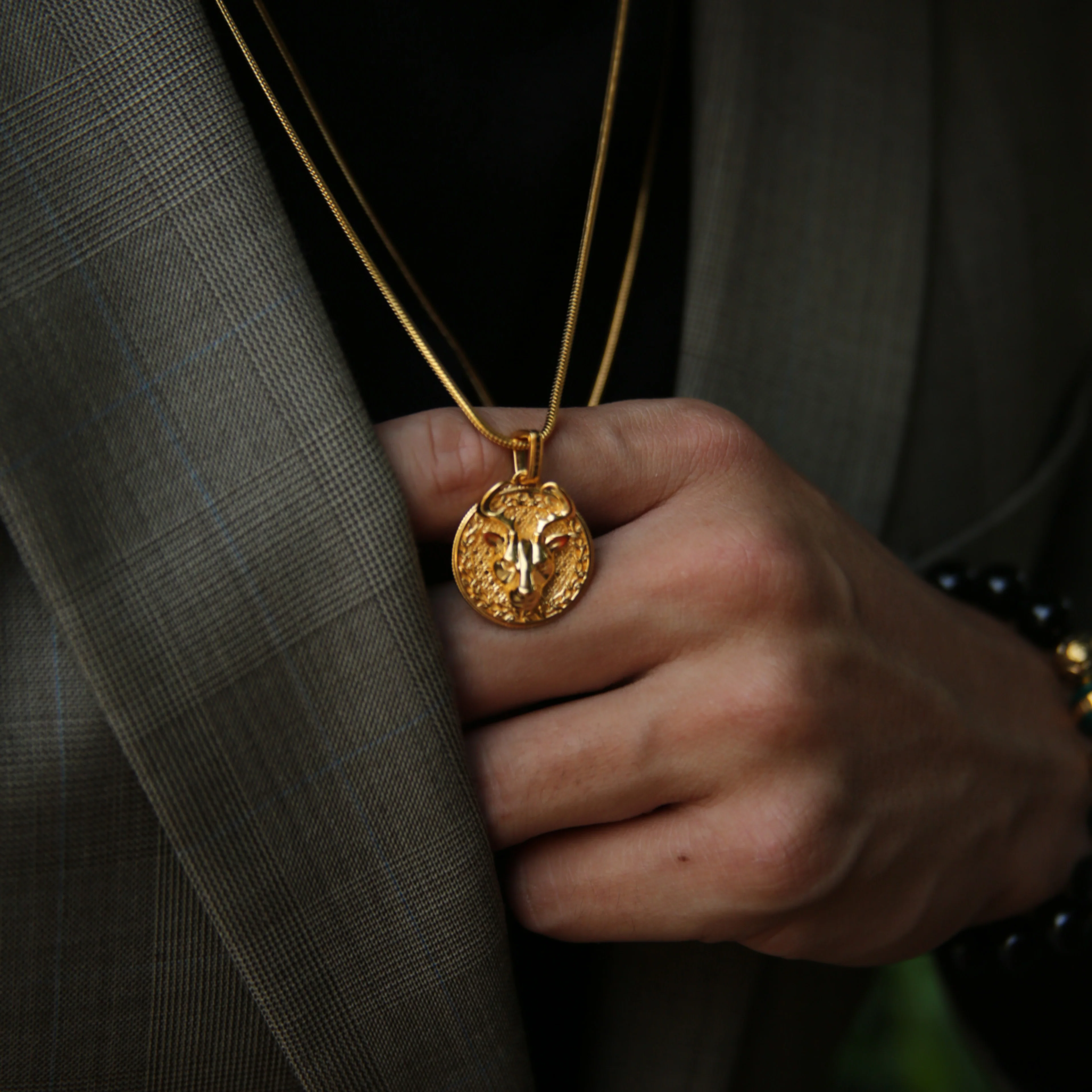 Deer Gold Pendant Necklace - Image 2