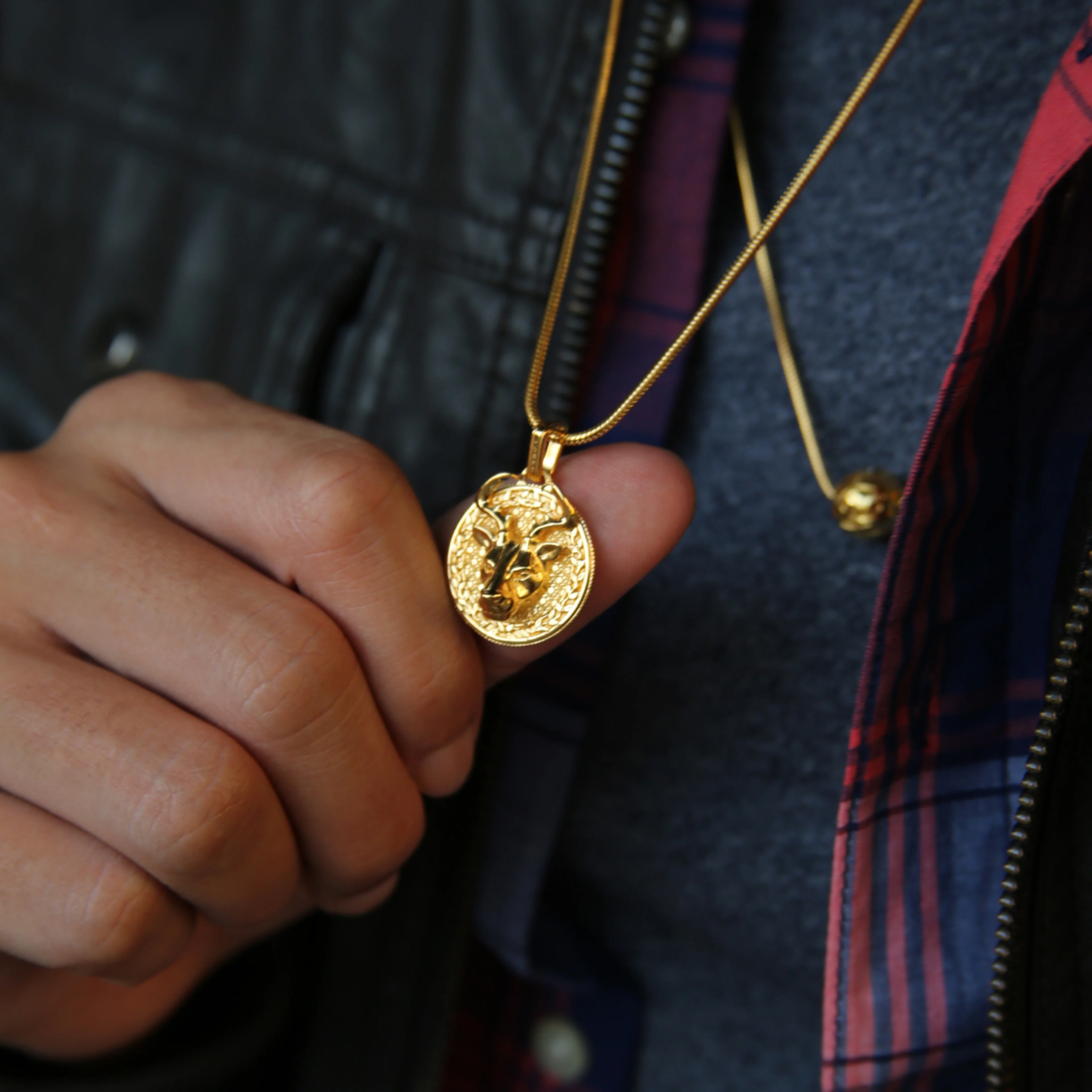 Deer Gold Pendant Necklace - Image 3