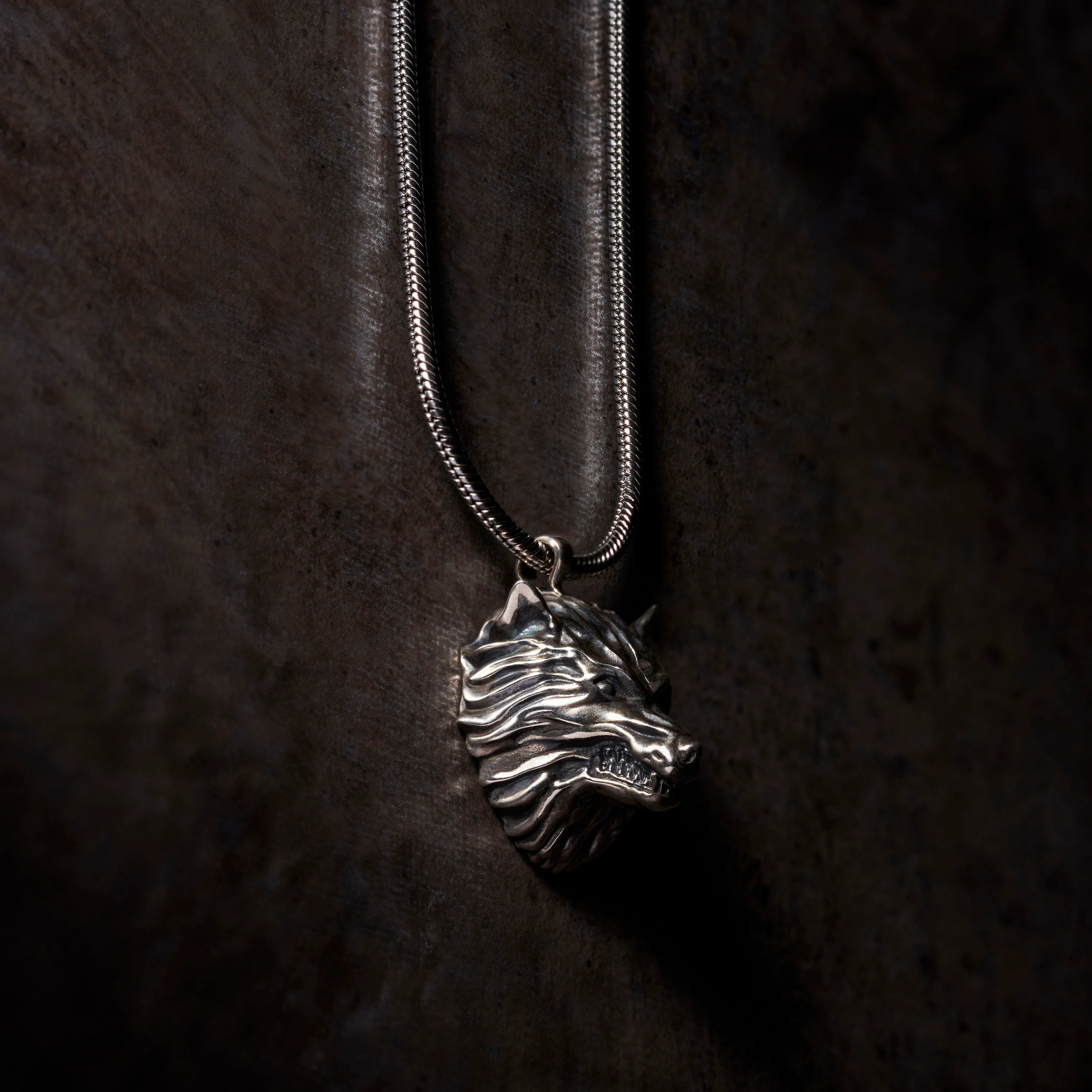 Silver Wolf Pendant Necklace